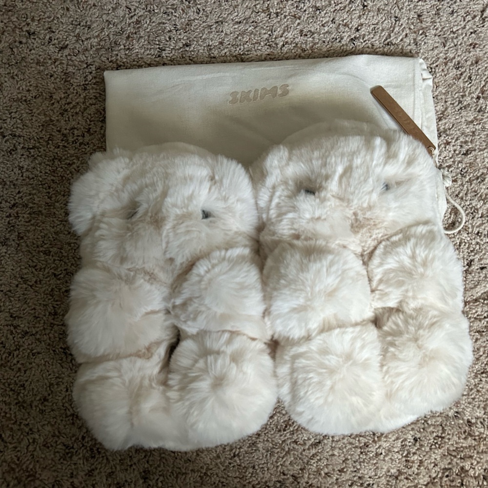 SKIMS Cream Fur Slippers